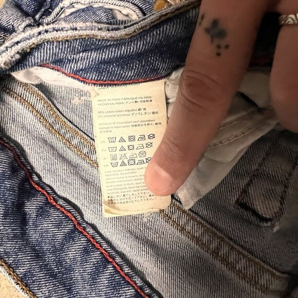 Tommy Hilfiger Women's Crop Jeans Size 6 Medium Wash - Picture 6 of 9